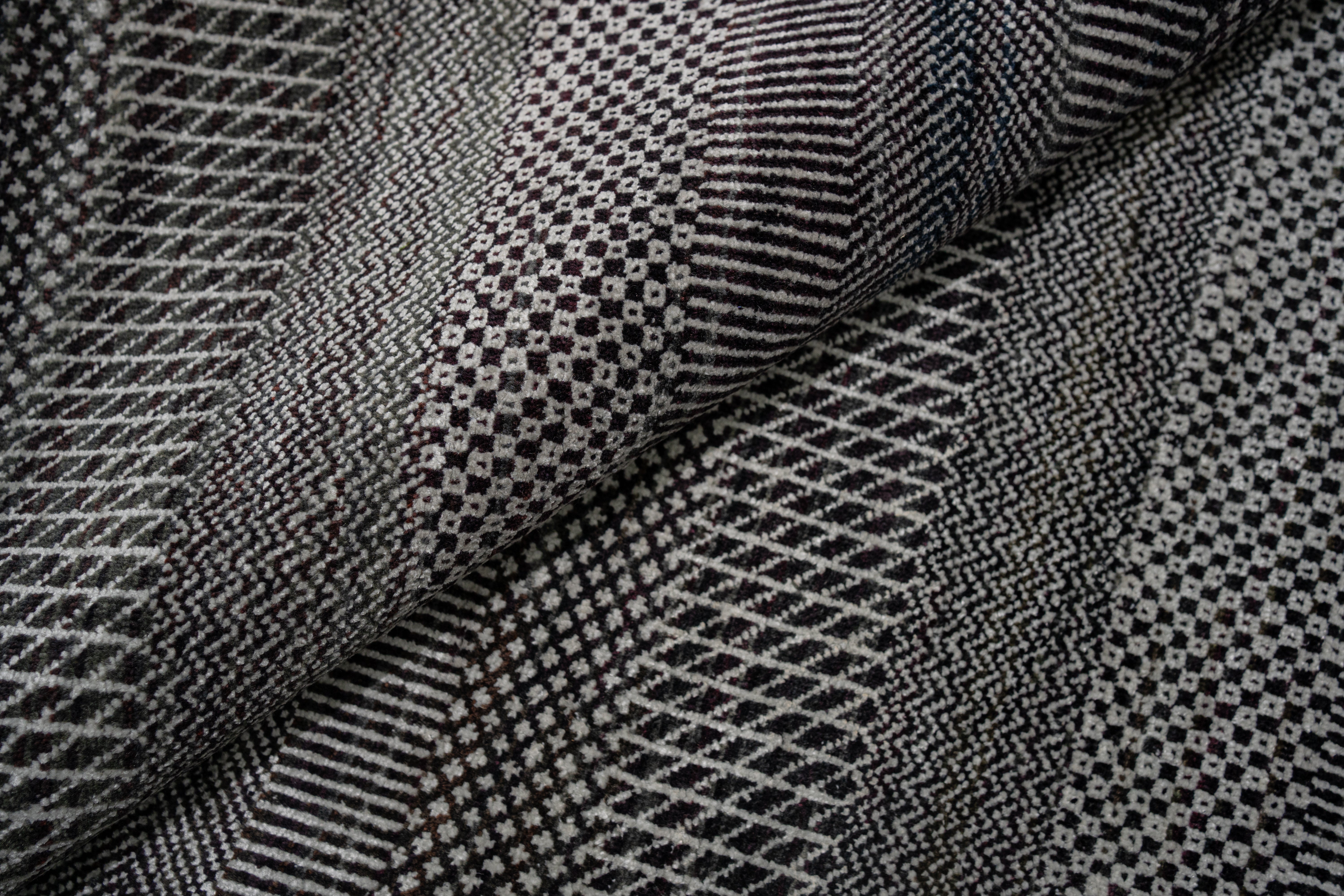 Handknotted Carpet DIA- 946 MCN